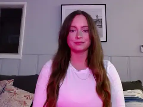 Snapshot of Sophie_Raegan chatting on 7, 3, 2025 Sophie Raegan online show from 7, 3, 2025