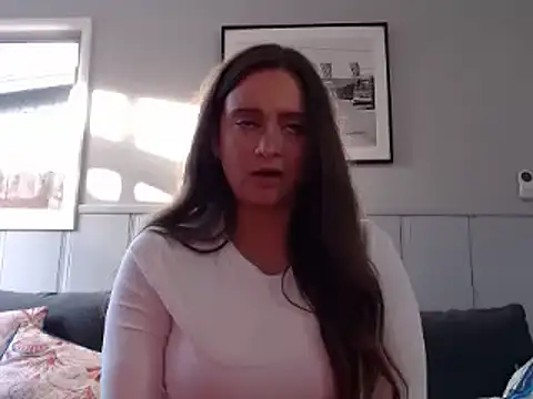 Snapshot of Sophie_Raegan chatting on 7, 3, 2025 Sophie Raegan online show from 7, 3, 2025