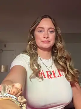 Sophie Raegan online show from 27, 2, 2026