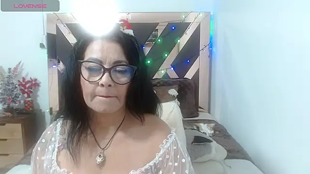 lindaesmeralda online show from 23, 11, 2025