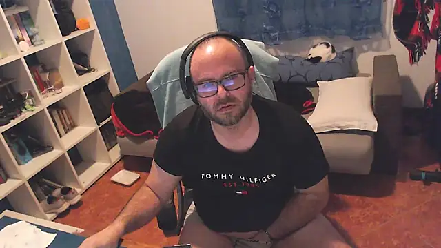 ravingr4d4 online show from 9, 3, 2025