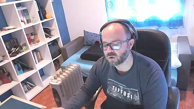 ravingr4d4 online show from 18, 3, 2025