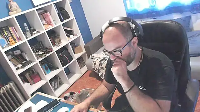 ravingr4d4 online show from 22, 9, 2025