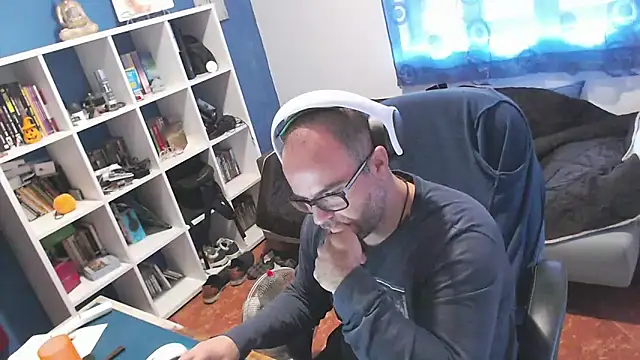 ravingr4d4 online show from 7, 11, 2025