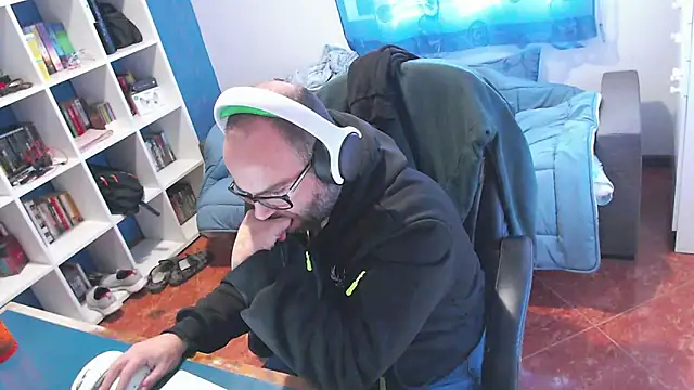 ravingr4d4 online show from 7, 1, 2026