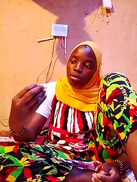 Snapshot of cute_naimah chatting on 14, 11, 2025 cute naimah online show from 14, 11, 2025