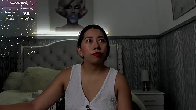 sexylaurita online show from 27, 3, 2026