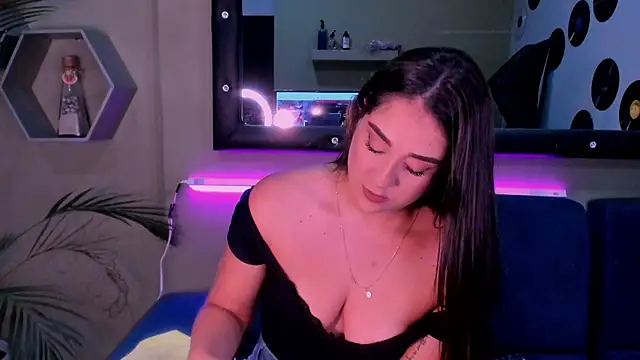 Snapshot of Sussy_Bell01 chatting on 9, 12, 2024 Sussy Bell01 online show from 9, 12, 2024