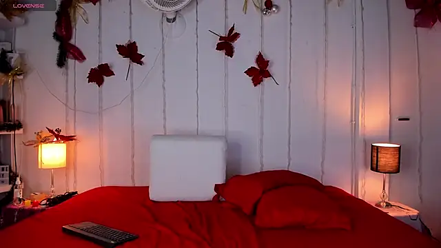 Snapshot of thamaral1 chatting on 4, 12, 2024 thamaral1 online show from 4, 12, 2024