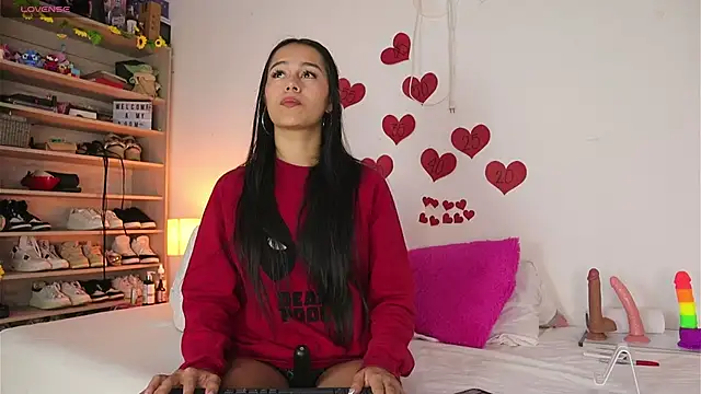 Snapshot of thamaral1 chatting on 18, 3, 2025 thamaral1 online show from 18, 3, 2025