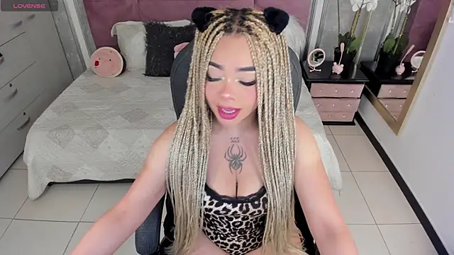 conny  curly online show from 23, 11, 2025