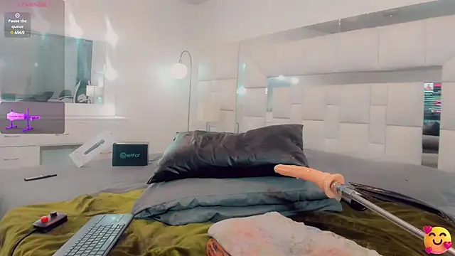  ChanellR  online show from 11, 2, 2025