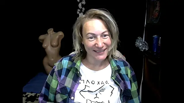 Snapshot of wLESLYMOSw chatting on 25, 9, 2025 wLESLYMOSw online show from 25, 9, 2025