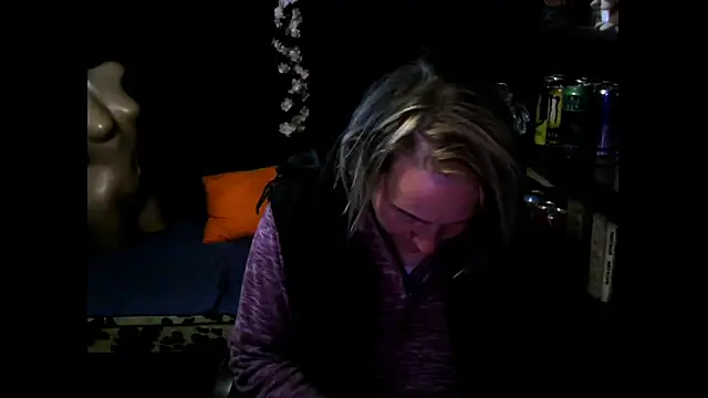 Snapshot of wLESLYMOSw chatting on 15, 10, 2025 wLESLYMOSw online show from 15, 10, 2025