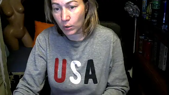 Snapshot of wLESLYMOSw chatting on 14, 11, 2025 wLESLYMOSw online show from 14, 11, 2025