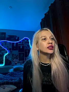 Dooubletroublee online show from 17, 9, 2025