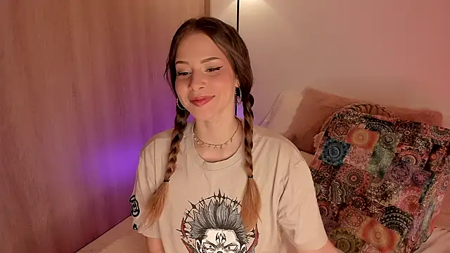 Lady lacey05 online show from 2, 4, 2026