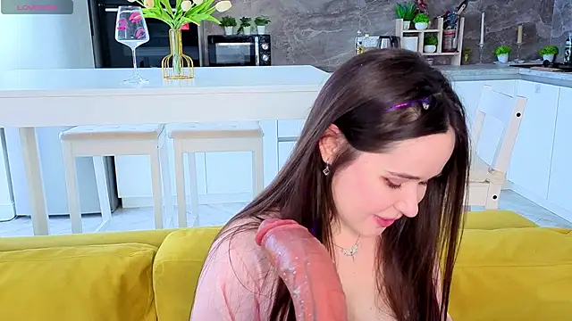 Snapshot of KateBleare chatting on 14, 2, 2026 KateBleare online show from 14, 2, 2026