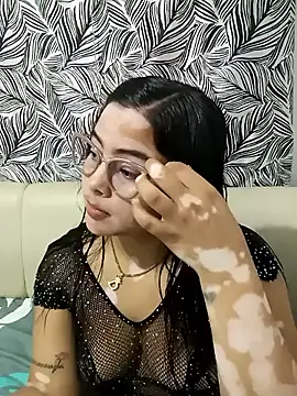 Snapshot of Shirley_23 chatting on 1, 3, 2026 Shirley 23 online show from 1, 3, 2026