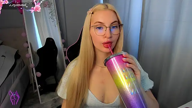 Kimmy powell online show from 3, 6, 2026