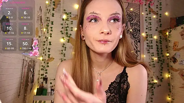 Snapshot of summerhazeee chatting on 21, 12, 2025 summerhazeee online show from 21, 12, 2025