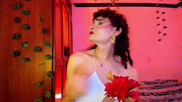 Snapshot of lucianromero chatting on 21, 12, 2025 lucianromero online show from 21, 12, 2025