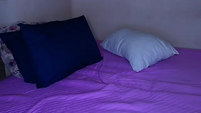 Snapshot of baphomet_from_ice chatting on 9, 9, 2025 baphomet from ice online show from 9, 9, 2025