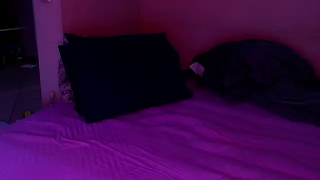 Snapshot of baphomet_from_ice chatting on 8, 10, 2025 baphomet from ice online show from 8, 10, 2025