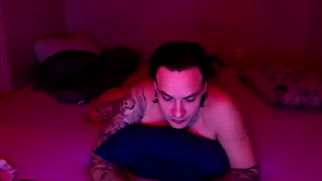 Snapshot of baphomet_from_ice chatting on 19, 11, 2025 baphomet from ice online show from 19, 11, 2025