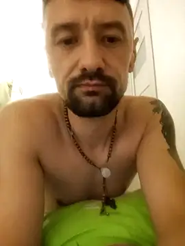 Snapshot of HMILF69 chatting on 11, 10, 2025 HMILF69 online show from 11, 10, 2025