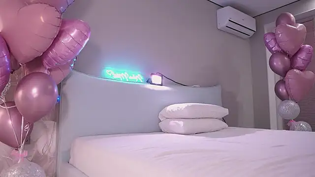 NinaMint online show from 14, 12, 2025