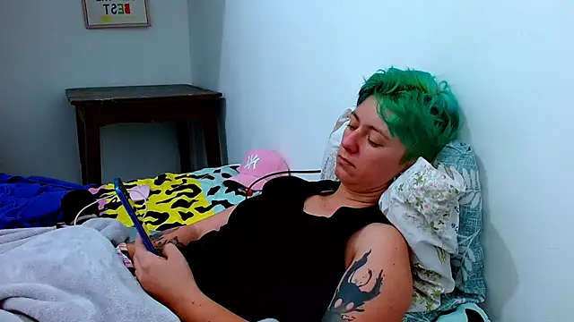 Snapshot of tomboyblue chatting on 8, 2, 2026 tomboyblue online show from 8, 2, 2026