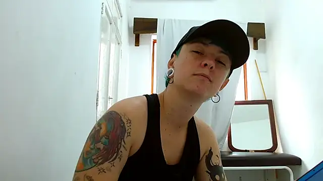 Snapshot of tomboyblue chatting on 13, 2, 2026 tomboyblue online show from 13, 2, 2026