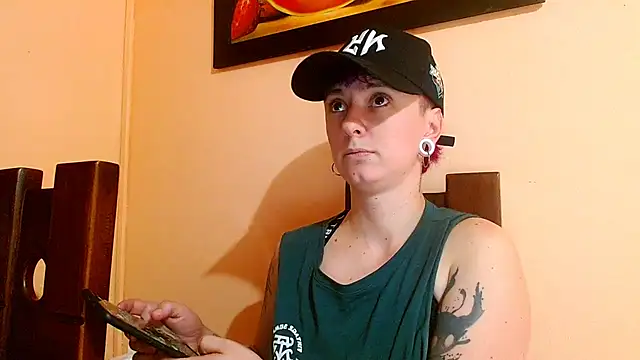 Snapshot of tomboyblue chatting on 18, 6, 2026 tomboyblue online show from 18, 6, 2026
