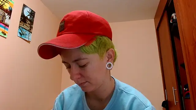 Snapshot of tomboyblue chatting on 28, 7, 2026 tomboyblue online show from 28, 7, 2026