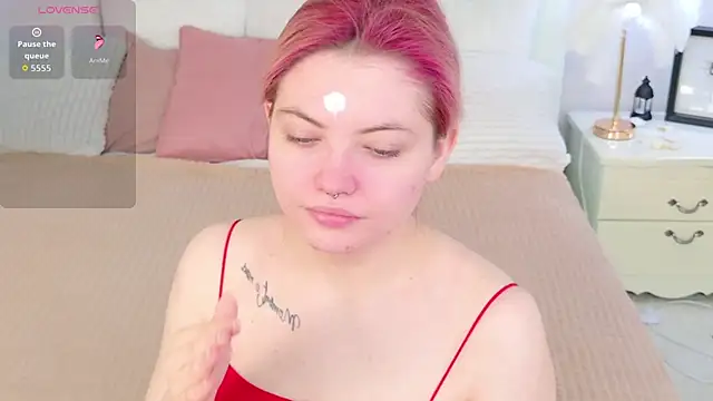 Lisa Adam online show from 28, 11, 2025