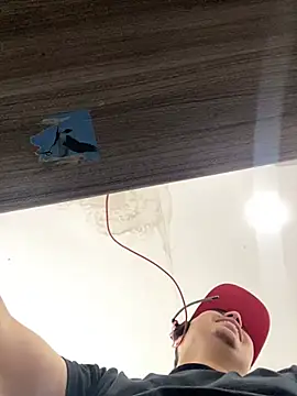 DanielGomez9 online show from 28, 1, 2025