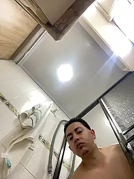 DanielGomez9 online show from 4, 3, 2025