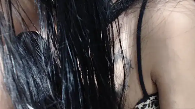 Snapshot of Livia_Diaz chatting on 9, 11, 2025 Livia Diaz online show from 9, 11, 2025