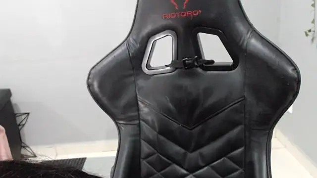 Snapshot of Livia_Diaz chatting on 14, 11, 2025 Livia Diaz online show from 14, 11, 2025