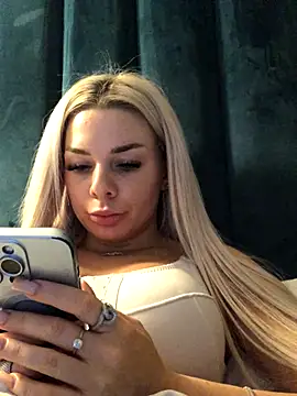 Snapshot of Russian_Ava chatting on 14, 10, 2025 Russian Ava online show from 14, 10, 2025