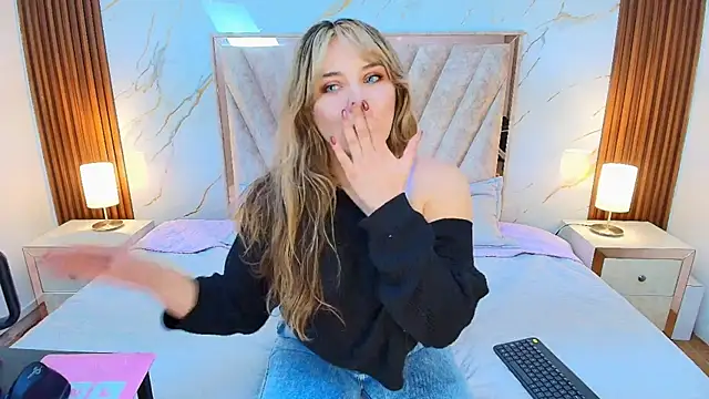 Annie mone online show from 2, 4, 2026