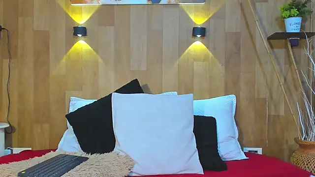 marianaa90 online show from 11, 3, 2026