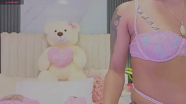 Snapshot of Madiee_Rhea chatting on 16, 6, 2026 Madiee Rhea online show from 16, 6, 2026