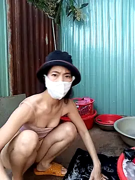 Lyly sexy2k online show from 2, 3, 2025