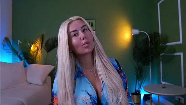 EvaZane online show from 17, 5, 2026