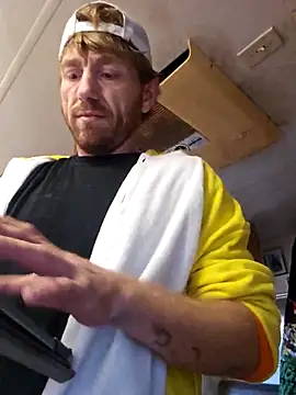 Snapshot of Snowwisss chatting on 17, 10, 2025 Snowwisss online show from 17, 10, 2025