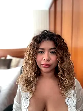 LEONCITA  online show from 23, 9, 2025