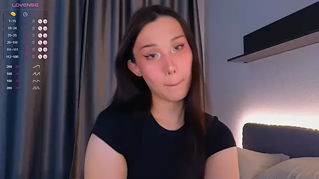 Snapshot of Kaia_Sunshine_Mia chatting on 10, 7, 2026 Kaia Sunshine Mia online show from 10, 7, 2026