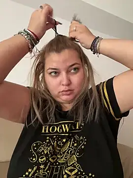 Snapshot of AllysonK chatting on 31, 12, 2024 AllysonK online show from 31, 12, 2024